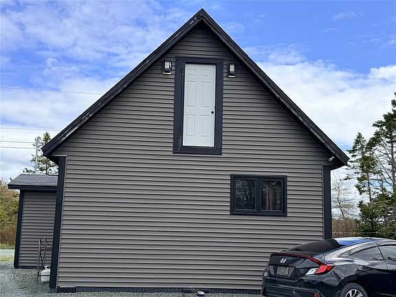 5th image of 33 Bever Pond Road