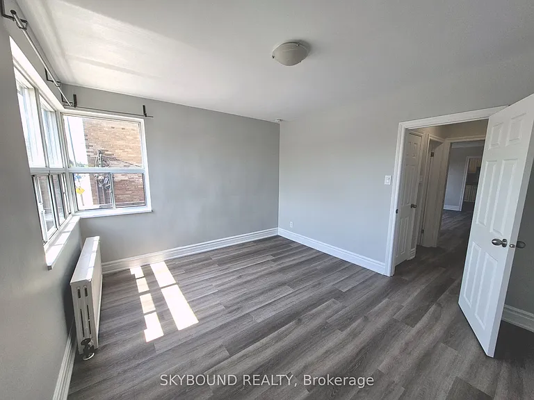 308 Lakeshore Rd W #3 — Photo 9