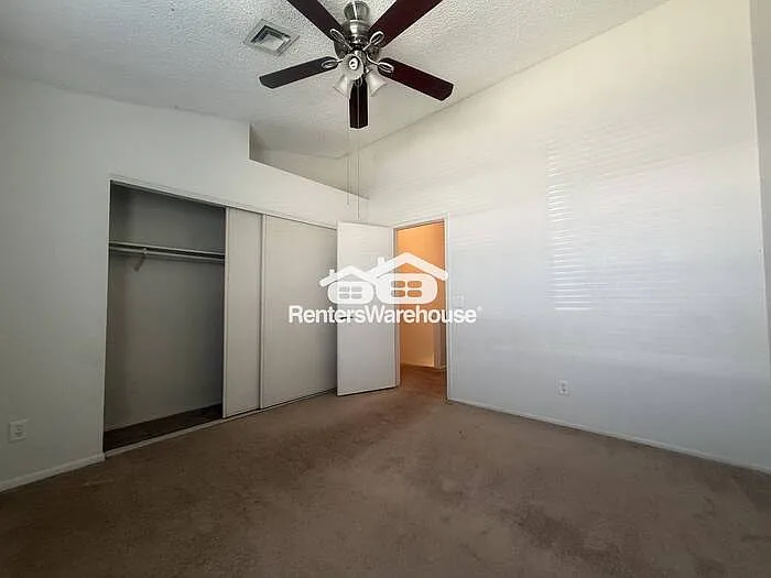 1970 N Hartford St #4 — Photo 7