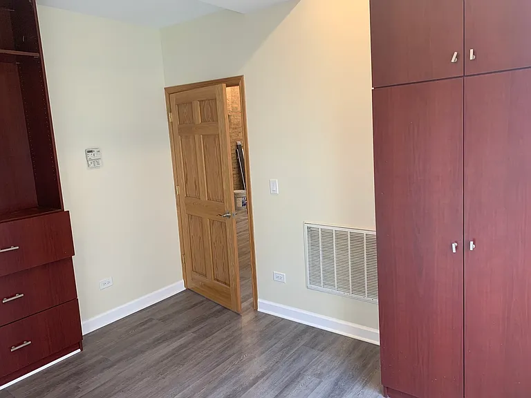 1303 W Flournoy St #2R — Photo 10