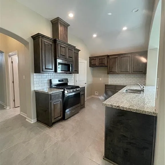14333 Chalk Ridge Dr — Photo 2