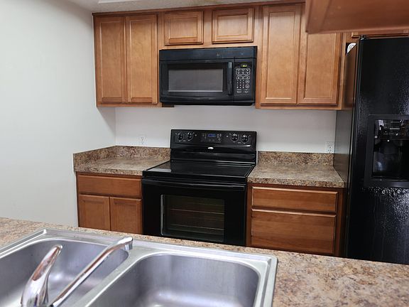 4th image of 385 Knox Mc Rae Dr