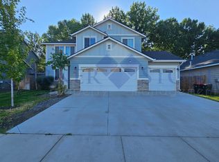 594 N Stucker Ave, Meridian, ID 83642