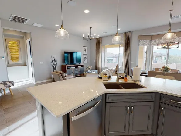 966 N Astronomer Ln, Green Valley, AZ 85614