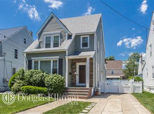 57 Kenmore Rd, Valley Stream, NY 11581