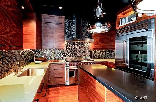 4th image of 2750 N Lakewood Ave #9