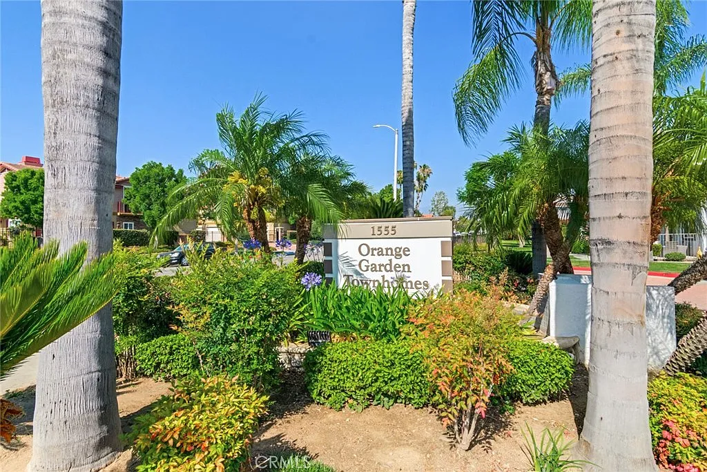 2 bed, 2.5 bath, 1122 sqft, $2,650 — Photo 1