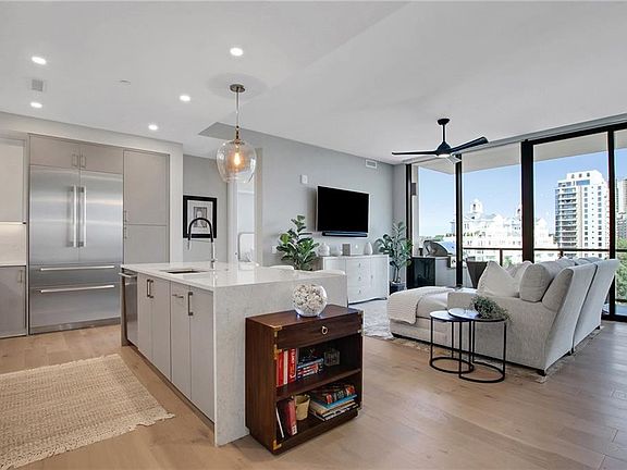 2nd image of 2425 Peachtree Rd NE #1203