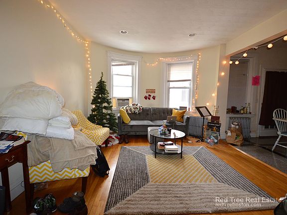 2nd image of 69 Babcock St APT 4A