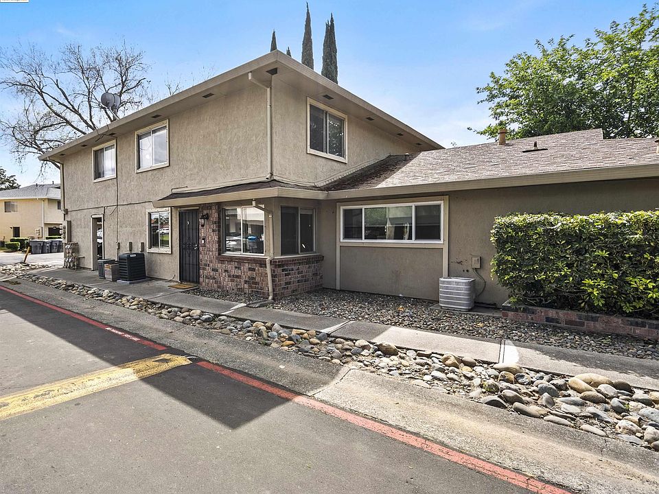 1st image of 1956 Southwood Dr APT 3