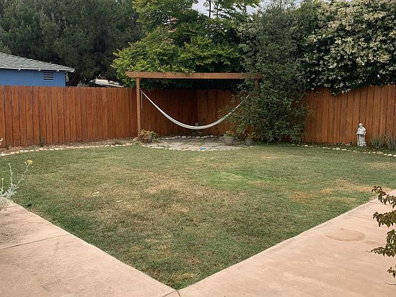 3rd image of 157 Twin Oaks Cir