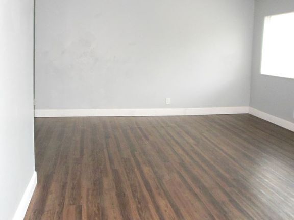 2nd image of 818 W Tiffany Dr APT 4