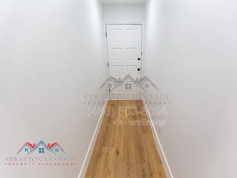 4826 E Avalon Dr — Photo 13