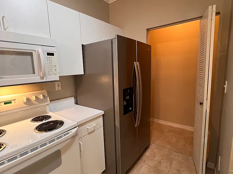 520 Florida Club Blvd #101 — Photo 5