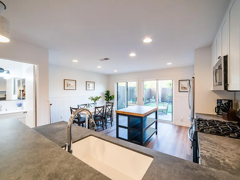 2465 Caminito Ocean Cv — Photo 9