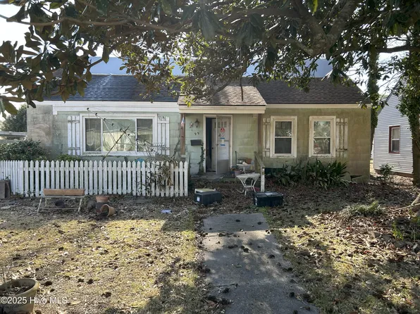 919 Hunnicutt Avenue, Elizabeth City, NC 27909