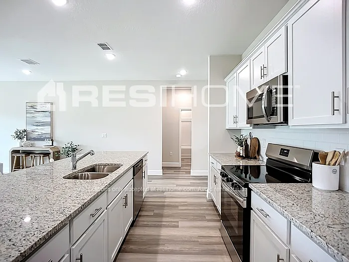 3323 Briant St — Photo 4