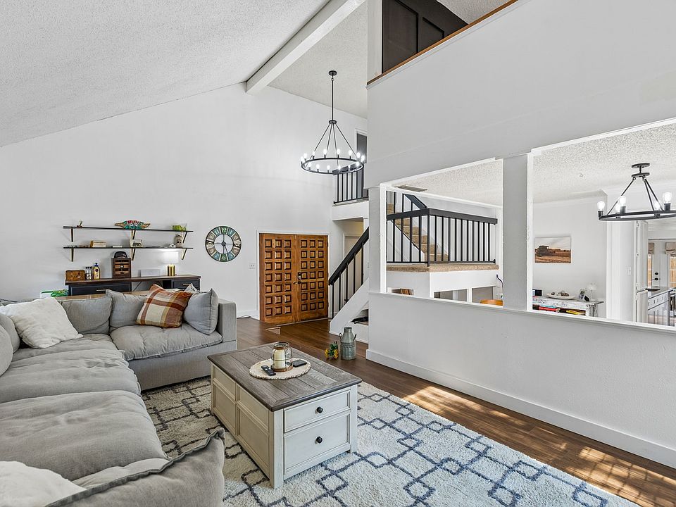 1st image of 3437 Castle Rock Ln