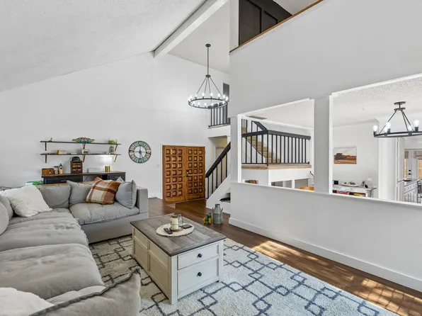3437 Castle Rock Ln, Garland, TX 75044