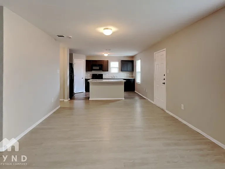 9539 Apple Ridge Ln — Photo 4