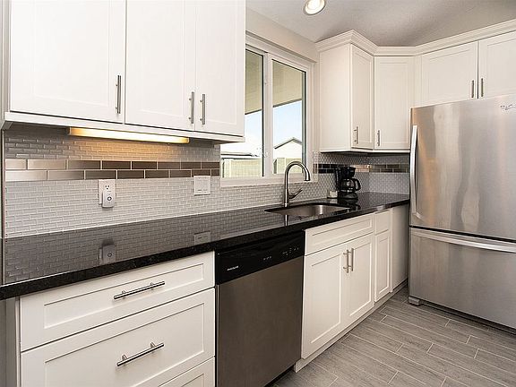 All kitchen appliances 