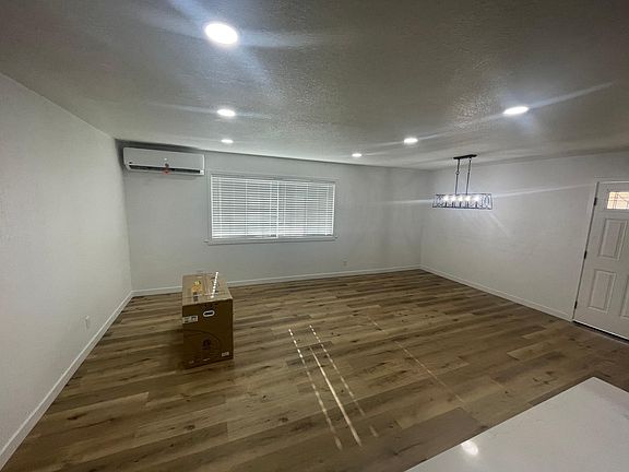 2nd image of 4600 Fisher St