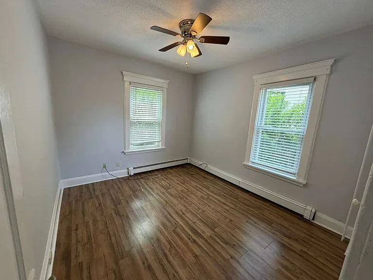 41 Lincoln Ave — Photo 22
