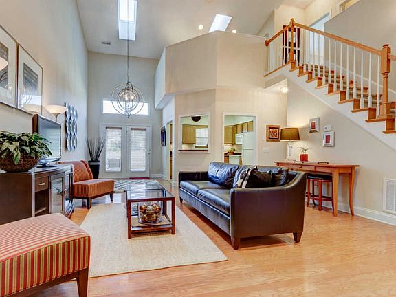 5th image of 2253 Lucado Way