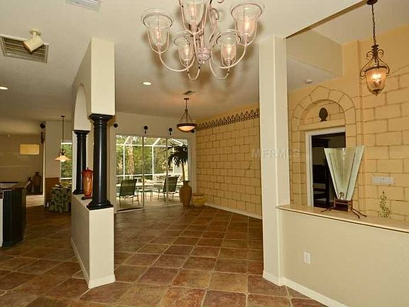 5th image of 300 Brookside Ct