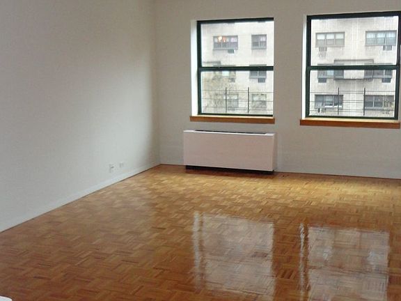 4th image of 600 Columbus Ave Ph B