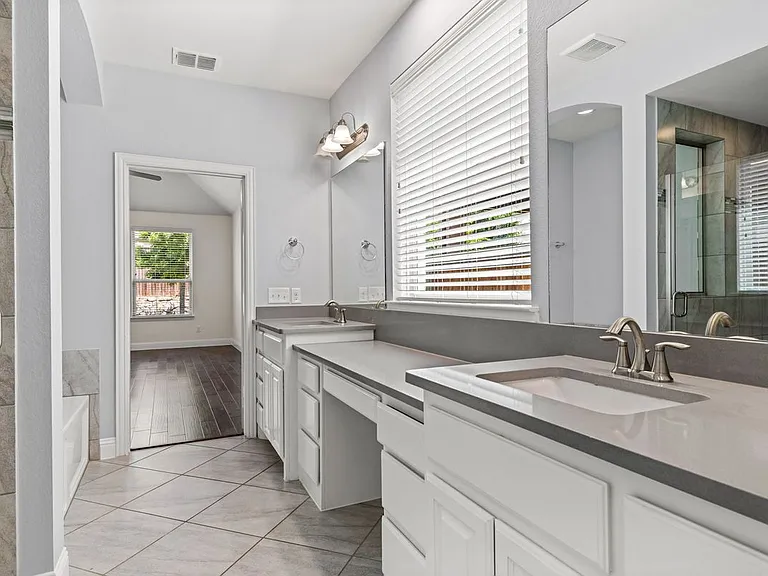1514 Carnation St — Photo 14