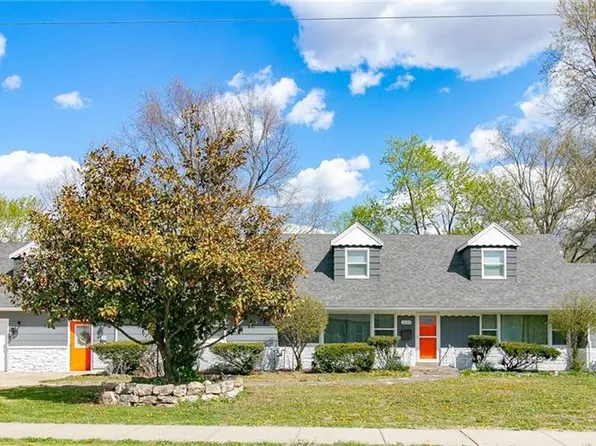 1605 S Market St, Holden, MO 64040