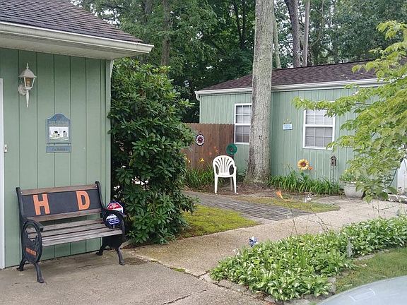 5th image of 412 Virginia Dr