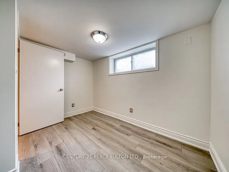 36 Merryfield Dr — Photo 24
