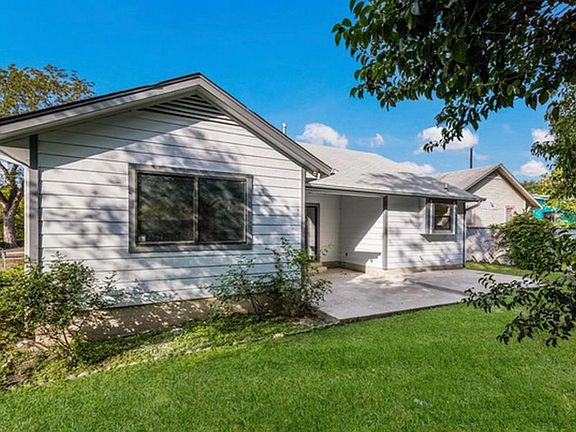 3rd image of 212 Agnes Dr