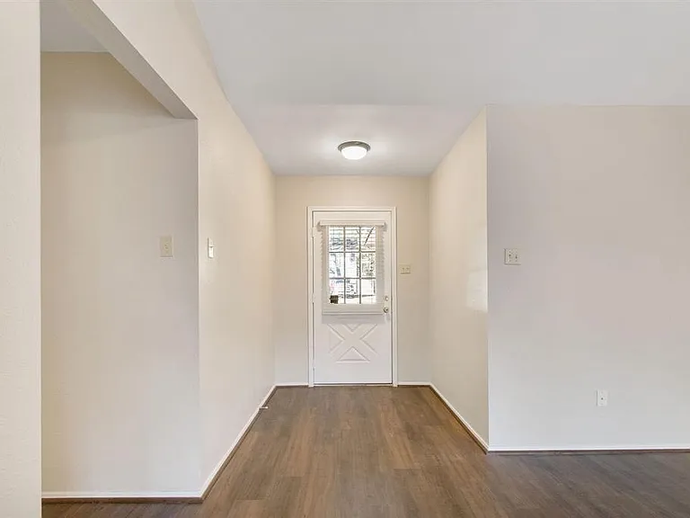 108 N Deerfoot Cir — Photo 5