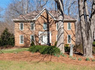 1208 Cliffspring Ct, Winston Salem, NC 27104