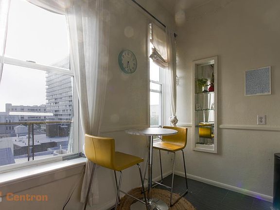 4th image of 2135 Sacramento St #56