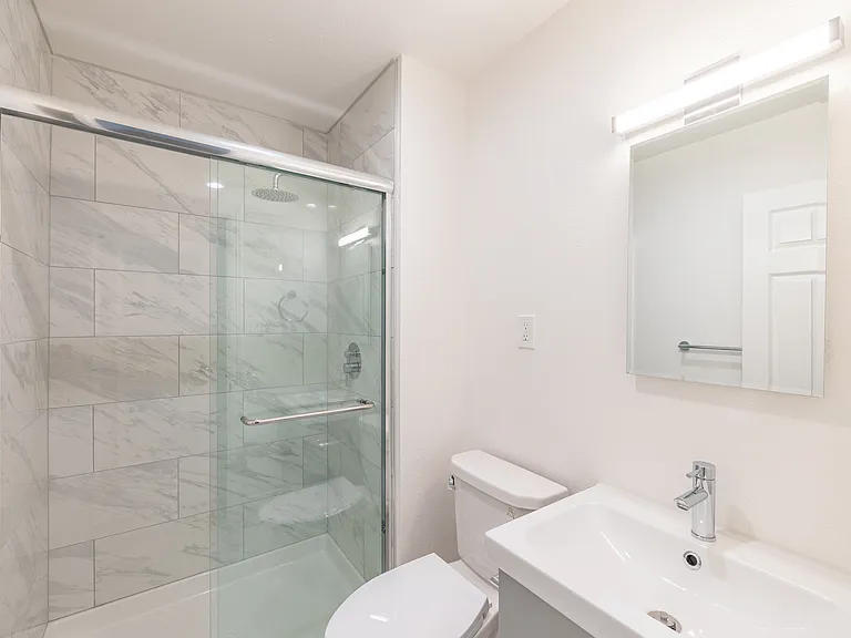 940 Guerrero St #6 — Photo 4