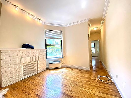2nd image of 76 Saint Marks Pl APT 1D