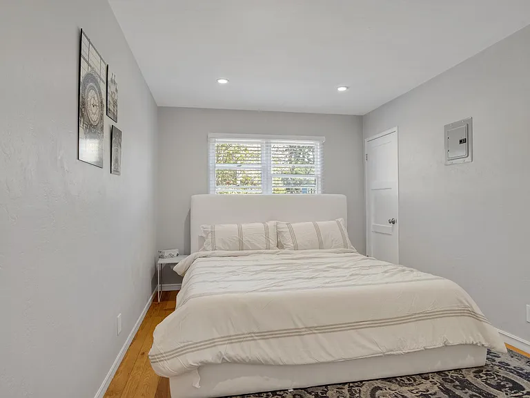 1325 Sacramento St #3 — Photo 11