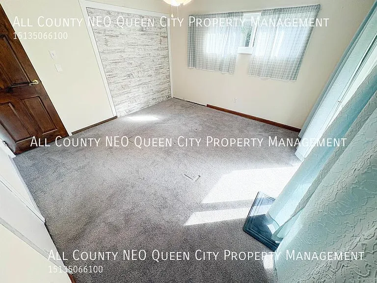 3692 Elmira Dr — Photo 20