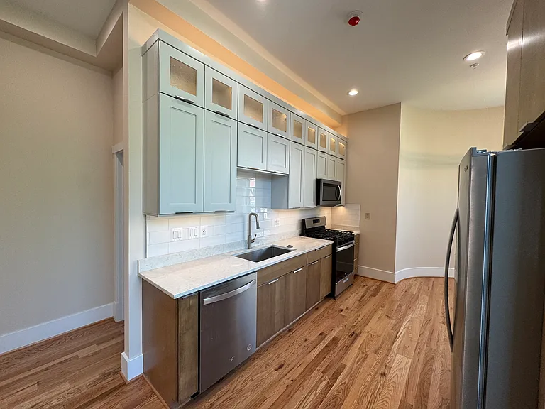 2031 Maryland Ave #1 — Photo 11