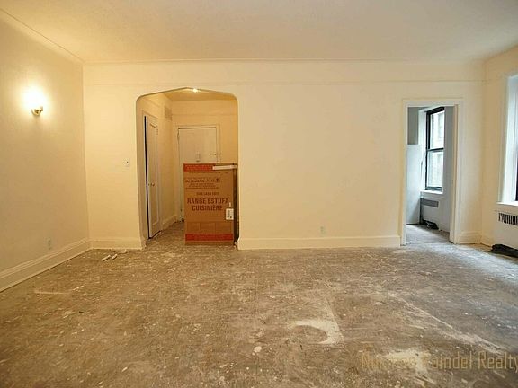 2nd image of 150 E 19th St #1C