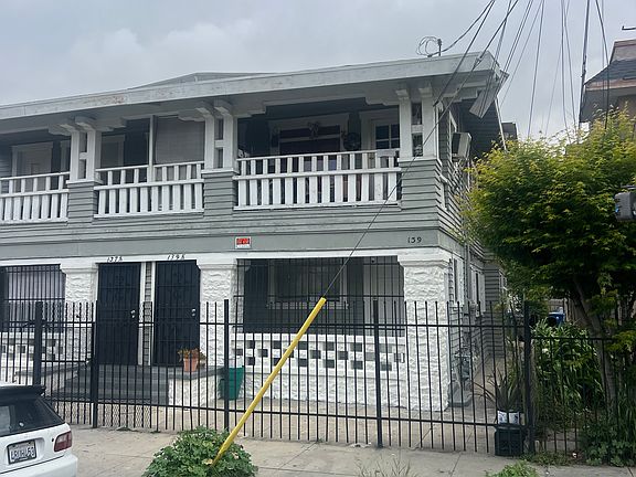 2nd image of 139 E 31st St