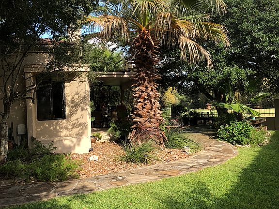 3rd image of 109 Coterie Pl