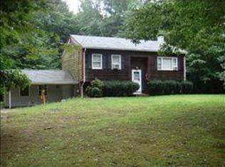 17 New London Tpke, Richmond, RI 02898
