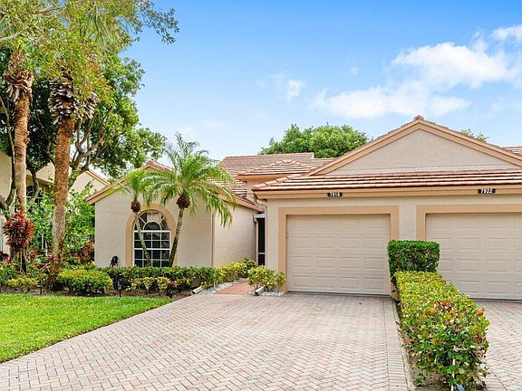 3rd image of 7916 Coral Pointe Dr