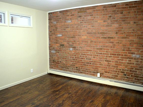 5th image of 31 Renwick St APT 4L