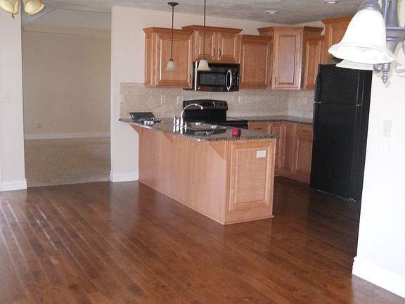 3rd image of 1477 S Appomattox Ave